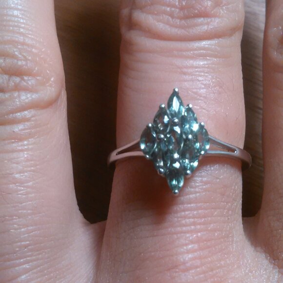 Malagasy Pine Apatite Sterling Silver Cluster Ring (Size 8) - Picture 12 of 13